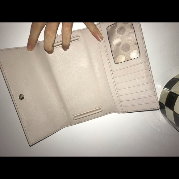 Kate Spade wallet - Picture 3 of 6
